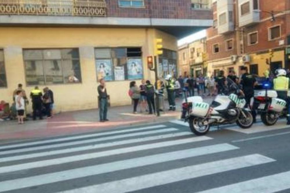 DRAMA U ŠPANIJI: Vozač se zaleteo u ljude na trotoaru, troje povređenih