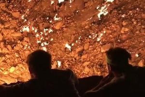 VRATA PAKLA POLA VEKA OTVORENA NA ZEMLJI: Džinovski krater toliko je PRESTRAVIO sovjetske naučnike da su ga ZAPALILI (VIDEO)