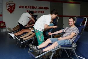 OBOREN REKORD: Prikupljeno 470 jedinica krvi na stadionu Rajko Mitić