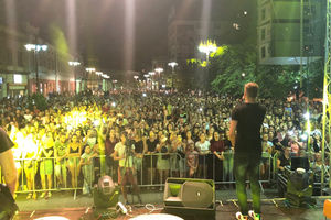 SPEKTAKL POD VEDRIM NEBOM: Lapsus bend dobio ovacije od 10.000 ljudi u Brčkom