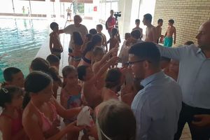 SPORTSKI SAVEZ SRBIJE: Štefanek i Marinković poklonili lopte mališanima iz Majdanpeka!
