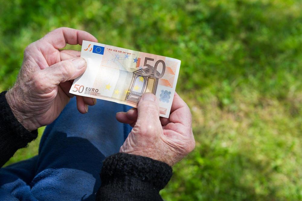 LEPE VESTI ZA DEVIZNE PENZIONERE: Austrijska vlada odlučila da POVEĆA penzije