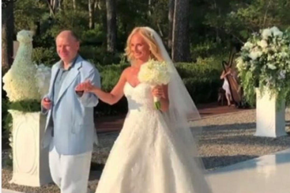 KAD TI JE OTAC OLIGARH TEŽAK 15 MILIJARDI: Ovako je izgledalo raskošno venčanje ruske naslednice koja se udala za 10 godina mlađeg plesača (VIDEO)