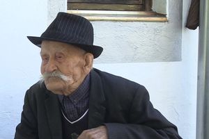 UMRO NAJSTARIJI STANOVNIK REPUBLIKE SRPSKE: Deda Dragoljub je imao 109 godina, 33 potomka, neke je i nadživeo! Evo šta je govorio o svom doktoru (VIDEO)