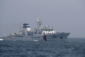 RUSKI BROD POLADIJ ZADRŽAN U JUŽNOJ KOREJI: Tanker sa 15 članova posade vraćen u luku Busan koju je napustio bez dozvole!