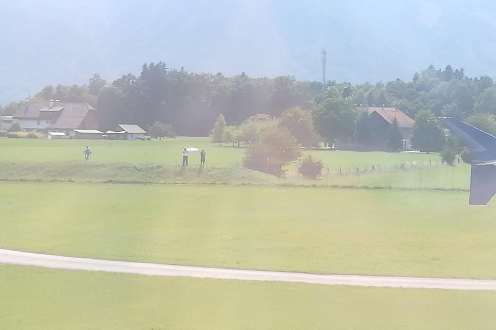 VANREDNO STANJE U SALCBURGU ZBOG ZVEZDE: Pentrali se i visili na ogradi zbog Srba (FOTO)