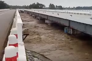 PUKLA BRANA U MJANMARU, EVAKUISANO 50.000 LJUDI: Potopljen grad i obližnja sela! Put blokiran! (FOTO, VIDEO)