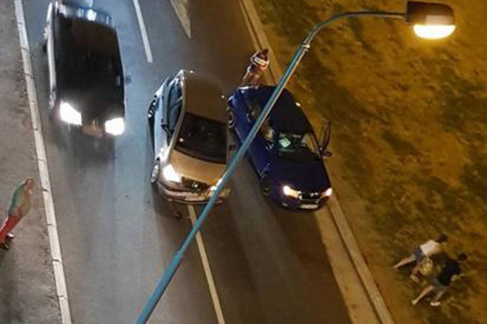 SUDAR U CENTRU ŽARKOVA: Ne zna se da li ima povređenih, saobraćaj se odvija usporeno (FOTO)
