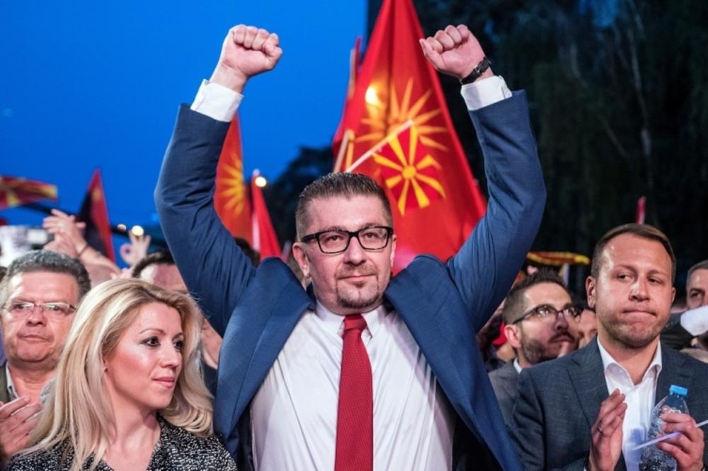 VMRO-DPMNE KRENUO SA PROTESTNIM MARŠEVIMA Mickoski u Kučevu poručio:  Ova vlast će pokušati da iskrivi stvarnost, imaćemo posledice zbog sporazuma sa Grčkom (VIDEO)