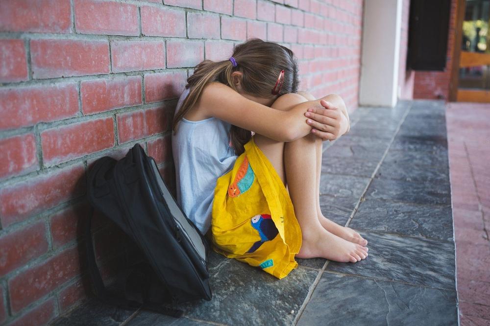 UHAPŠEN PEDOFIL U SRBOBRANU: Gad pipkao  devojčicu od 10 godina