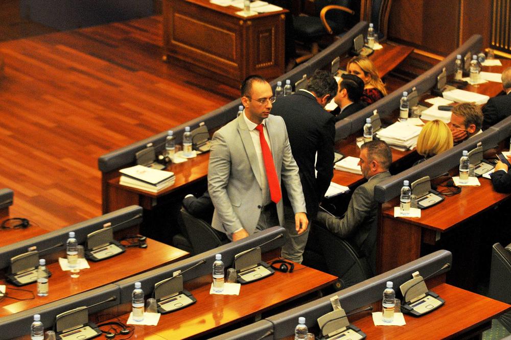 SIMIĆ: Nema albanskog političara na KiM bez ratne prošlosti