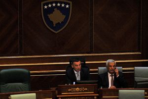 KADRI VESELJI ORGANIZATOR BLOKADA NA KOSOVU: Predsednik kosovske skupštine nahuškao bivše saborce iz OVK da naprave haos