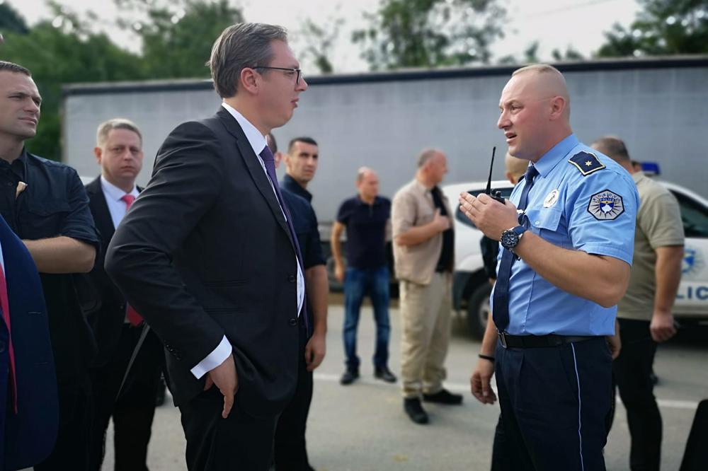 BRUKA! KOSOVSKA POLICIJA ZAUSTAVILA VUČIĆA KOD ZUBINOG POTOKA: Barikade su na 2 kilometra, ne možete da prođete