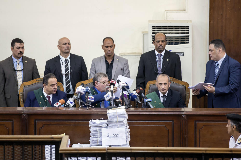BEZ MILOSTI: Egipatski sud izrekao 75 smrtnih kazni U JEDNOM DANU!