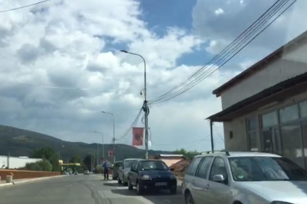 EKIPA KURIRA TAMO GDE SRBI RETKO ZALAZE: Dok je Vučić na severu držao govor, evo šta se dešavalo u južnom delu Kosovske Mitrovice (KURIR TV)