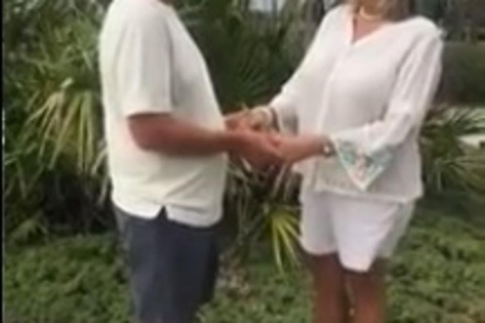 LJUBAV JAČA I OD URAGANA: Američki par se venčao na plaži dok ubistvena oluja ruši obalu Severne Karoline