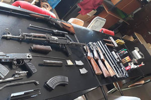 POŽAREVLJANIN U STANU DRŽAO ČITAV ARSENAL: Policija pronašla 7 pušaka, pištolj, 344 komada municije...