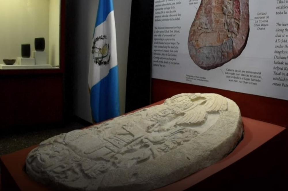 OVAKO SU IZGLEDALE STVARNE IGRE PRESTOLA: Misteriozni majanski oltar otkriva drevne intrige (VIDEO)
