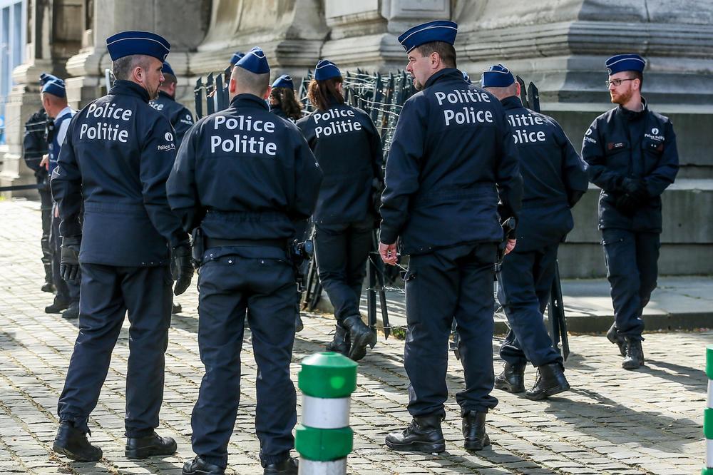 OPŠTI HAOS U BELGIJI: Vojnik -ekstremista ukrao oružje iz kasarne, zapretio uglednom virusologu pa nestao