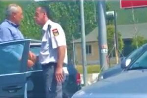 PIJANI CARINIK SNIMLJEN KAKO UZIMA MITO: Crnogorske vlasti hitno pokrenule postupak (VIDEO)