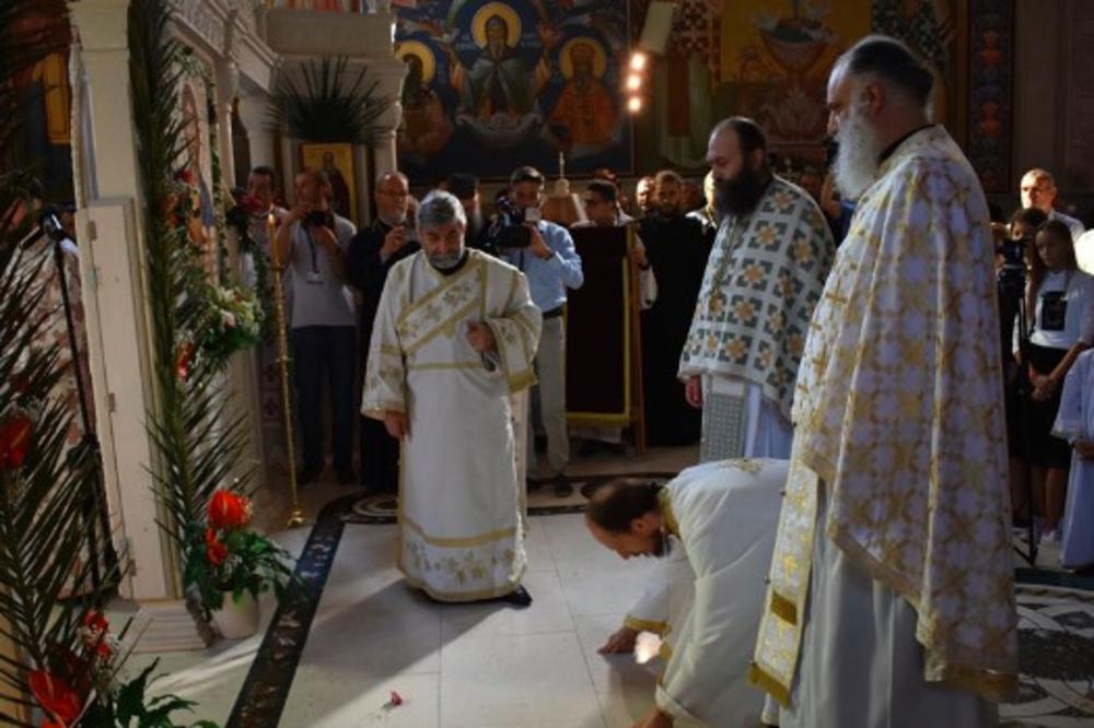 USTOLIČEN EPISKOP ZAHUMSKO-HERCEGOVAČKI DIMITRIJE: U čin episkopa u Sabornom hramu Svetog preobraženja Gospodnjeg u Trebinju  uveo ga je patrijarh srpski Irinej