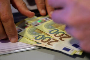 DINAR MIRUJE: 1 evro danas košta 118,59 po srednjem kursu