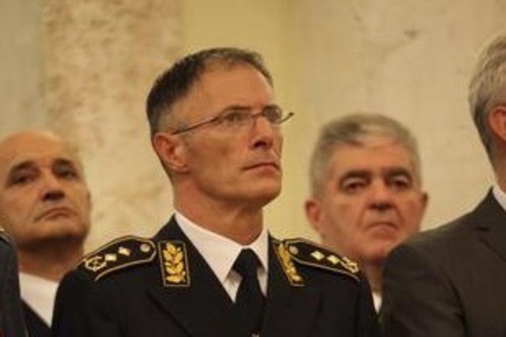 NAČELNIK GENERALŠTABA VOJSKE SRBIJE U NAPULJU: General Mojsilović razgovarao sa komandantom Komande združenih snaga NATO Džemsom Fogom