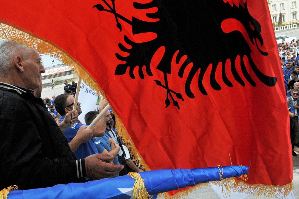 PUKAO PROTEST! VELIKI DEBAKL U PRIŠTINI: Na marš za pripajanje Preševske doline Kosovu došla šaka jada (VIDEO)