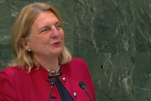 UPEČATLJIV NASTUP AUSTRIJSKE MINISTARKE U UN: Nije htela da govori na nemačkom, već na 4 druga jezika (VIDEO)