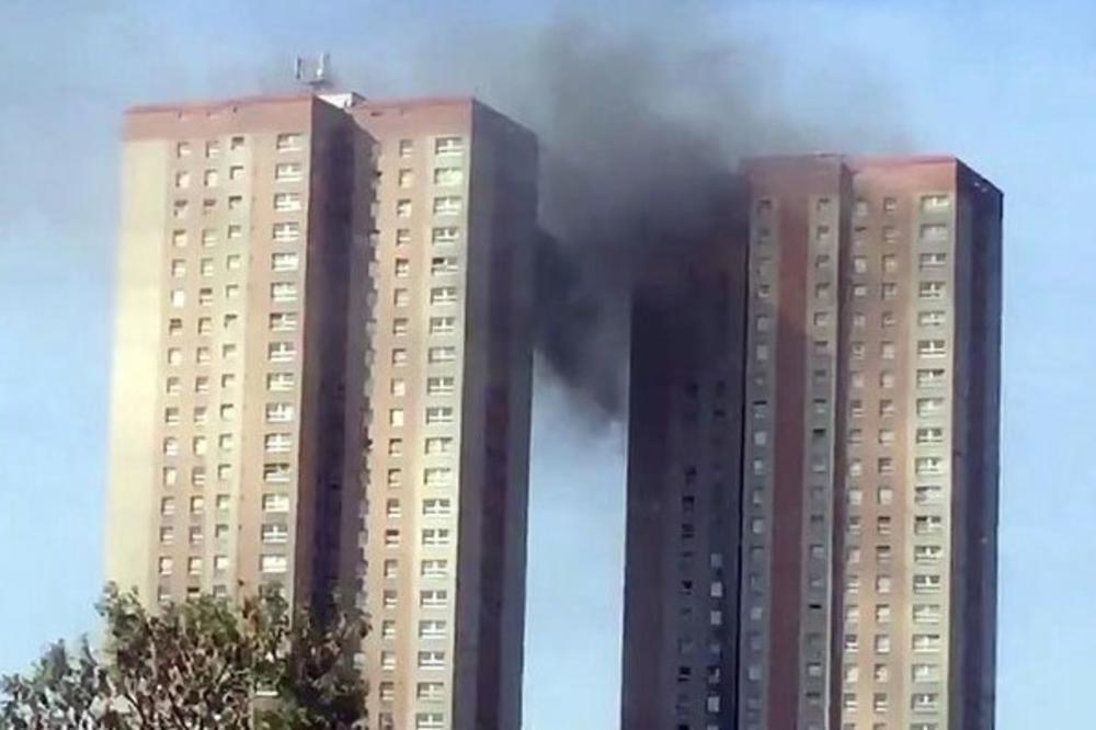 VATRA GUTALA SOLITERE U JORKŠIRU: Veliki požar u zgradama, crni dim kulja u nebo (FOTO, VIDEO)