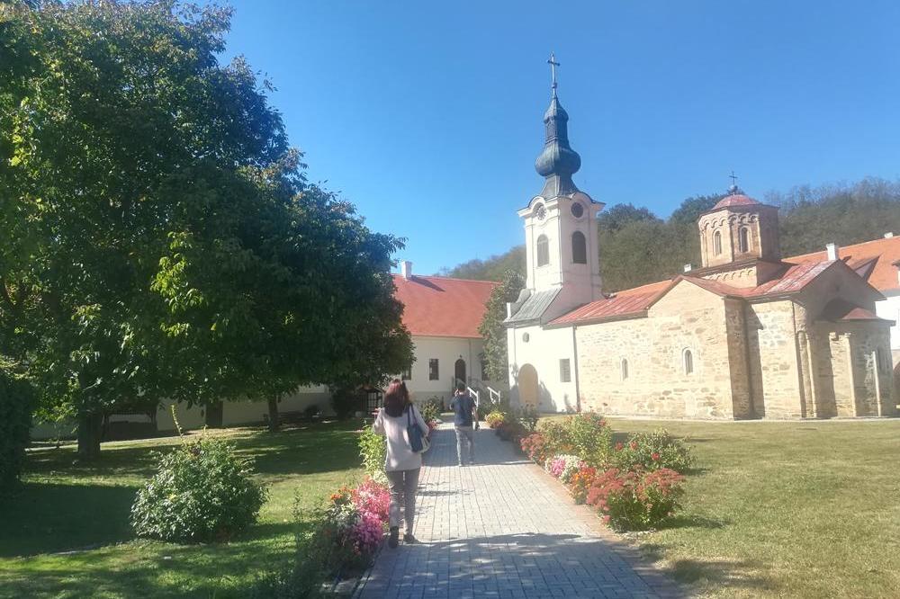 DUŠA VOJVOĐANSKE JESENI: Obiđite najlepše manastire Vojvodine i osetite čar srednjovekovne lepote!