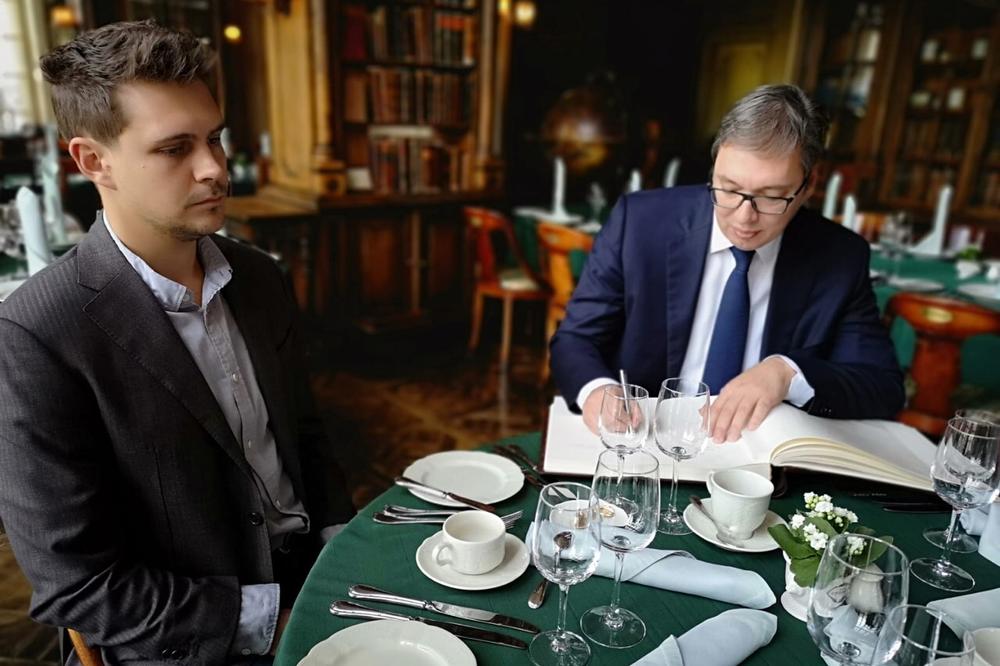 NA KAFI SA PREDSEDNIKOM: Biković se sreo sa Vučićem u Moskvi, pa otkrio o čemu su razgovarali (FOTO)