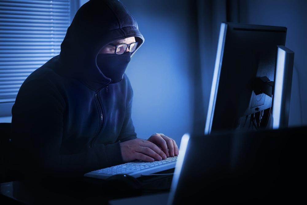 haker, sajber kriminal, prevare
