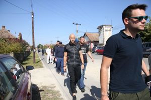TUGA DO NEBA Njegov Nemanja mu došao na sahranu: Fudbaler Partizana ispratio malog Dukija poslednji put (FOTO)