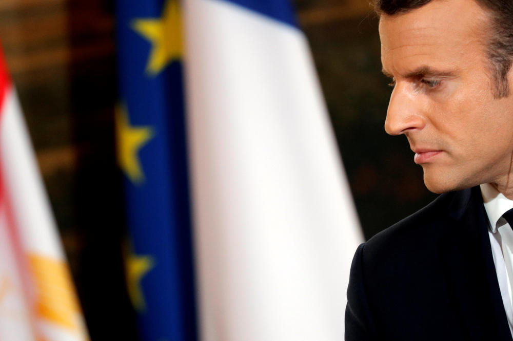 MAKRON REKONSTRUISAO VLADU: Posle niza ostavki, predsednik Francuske nije imao izbora! OVO SU NOVI MINISTRI