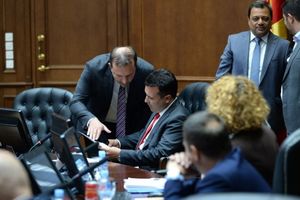 ZAPOČEO PROCES PROMENE USTAVA: Makedonska vlada dostaviće parlamentu predlog ustavnih promena! (VIDEO)