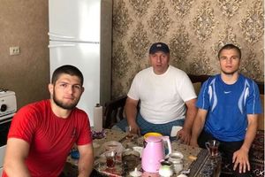 OVO SU KUĆE KONORA I HABIBA: Dok Mekgregor živi u vili i spava na svili i kadifi, Rus sedi na plastičnim stolicama i noći na metalnim krevetima! (VIDEO)