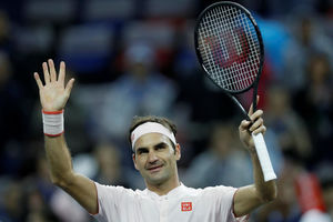 DVOSATNA MUKA ZA RODŽERA: Federer jedva pobedio Medvedeva u Šangaju
