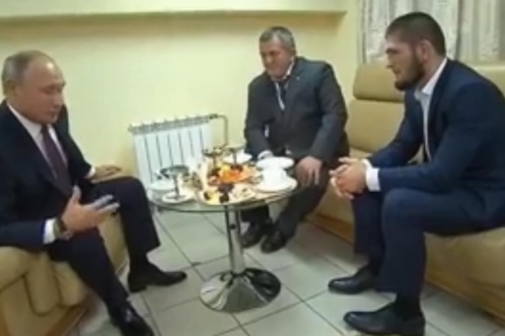 PILI ČAJ I JELI SVEŽE VOĆE Putin upriličio prijem za Habiba: Predsednik Rusije pozdravio UFC šampiona, a potom se našalio na račun Dagestanca! (VIDEO)