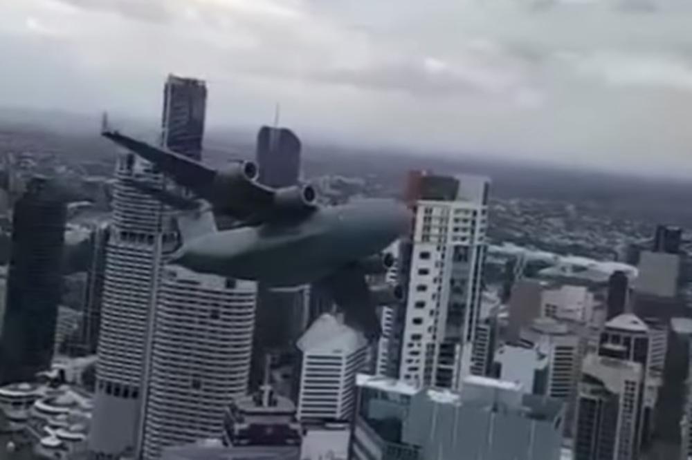 IZGLEDALO JE KAO TERORISTIČKI NAPAD 11. SEPTEMBRA: Mislili smo da će avion udariti u nas! Panika u Australiji! (VIDEO)