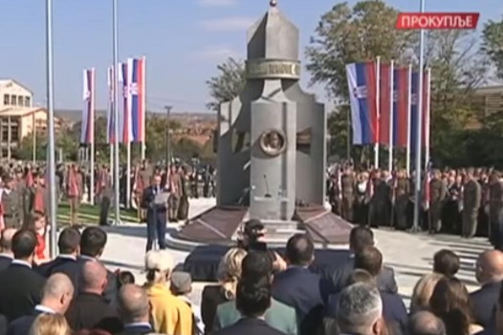 TOPLIČKI JUNACI NIKADA NEĆE BITI ZABORAVLJENI, SLAVA IM: Spomenik Gvozdenom puku otkriven u Prokuplju (FOTO)