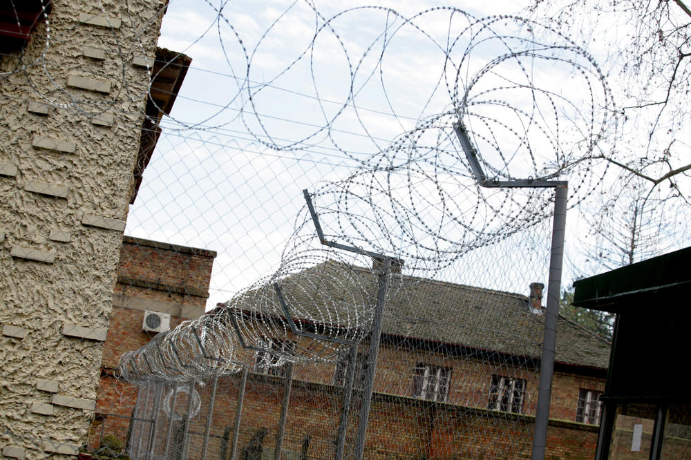 AUSTRIJA ŠALJE SRBE DA ROBIJAJU U DOMOVINI: Nemaju dovoljno mesta u zatvorima ni za svoje!