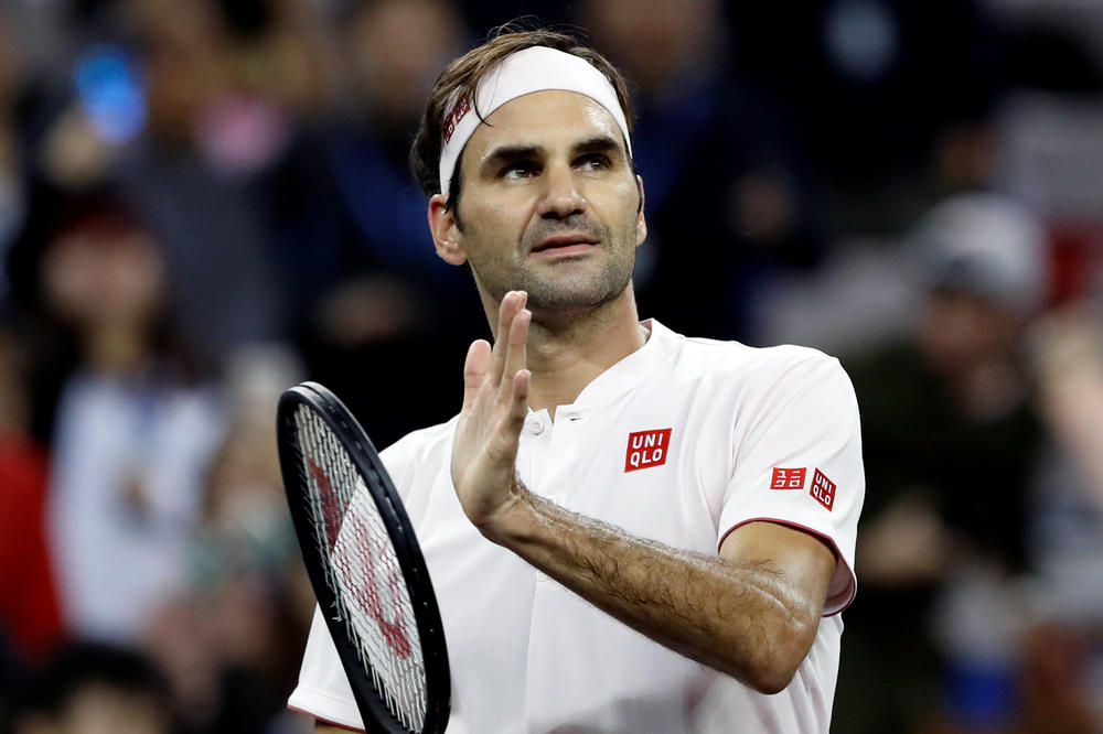 NIJE NI IZAŠAO NA TEREN: Federer prošao dalje bez borbe, Raonić mu predao meč