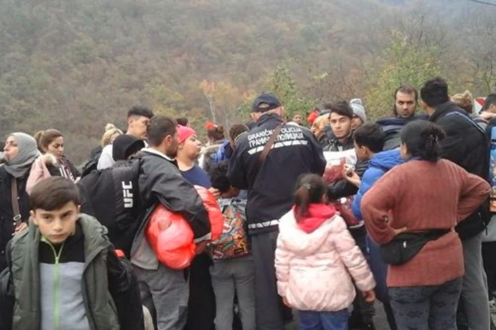 U JEKU PROTESTA ZBOG MIGRANATA: Velika grupa porodica izbeglica krenula iz Cazina za Bihać!