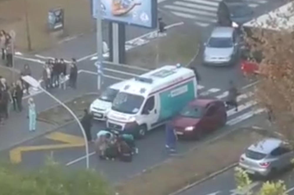 DRAMA NA NOVOM BEOGRADU: Ženu oborio auto u Pariske komune! Prolaznici u ŠOKU (VIDEO)