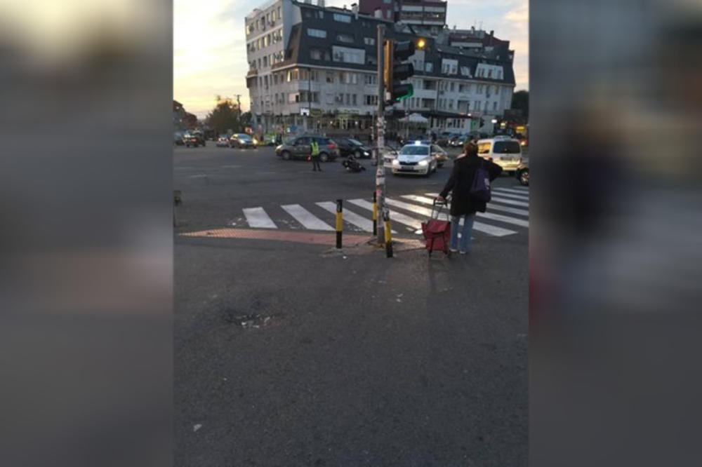 SAOBRAĆAJKA U ŽARKOVU: Povređen motociklista na raskrsnici, prolaznici u ŠOKU! (FOTO)