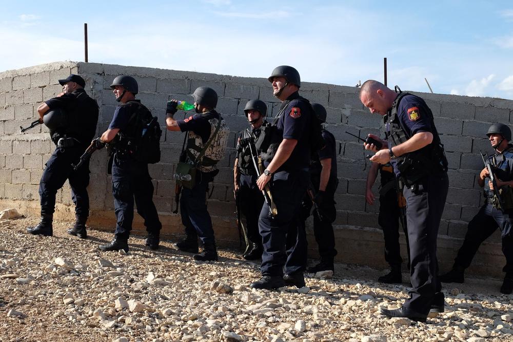 OGLASILA SE CRNOGORSKA POLICIJA: Evo zašto su albanske patrole prolazile kroz Andrijevicu i Berane!