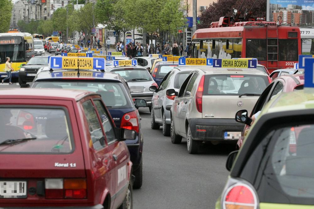 USKORO NOVO PRAVILO! OBUKA VOZAČA SKUPLJA, OČEKUJTE PAPRENE CENE: Evo šta se menja i koliko će vas koštati vozački!