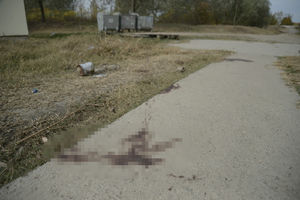 HOROR NA MESTU PUCNJAVE U FUTOGU: Miloša su upucali u obe noge, tragovi krvi svuda (UZNEMIRUJUĆI FOTO)