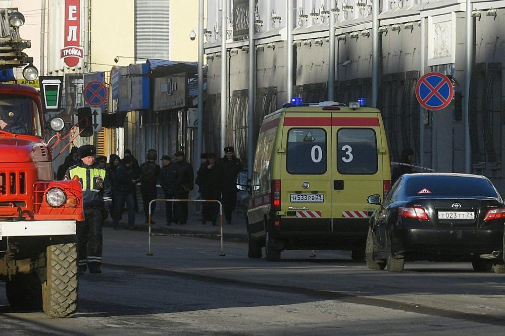 RAZNEO SE MUŠKARAC KOJI JE UNEO BOMBU U FSB: Novi detalji eksplozije na severu Rusije! (FOTO)